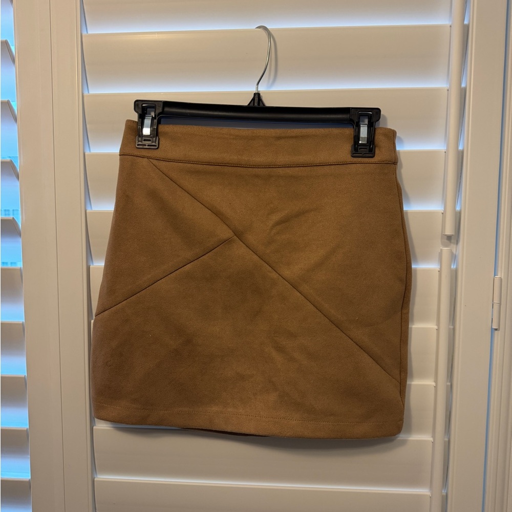 Elegant Tan Skirt